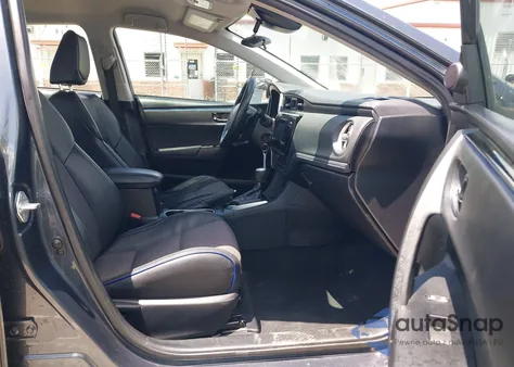 2017 Toyota Corolla Se z USA, uszkodzony, nr VIN 5YFBURHE6HP604588